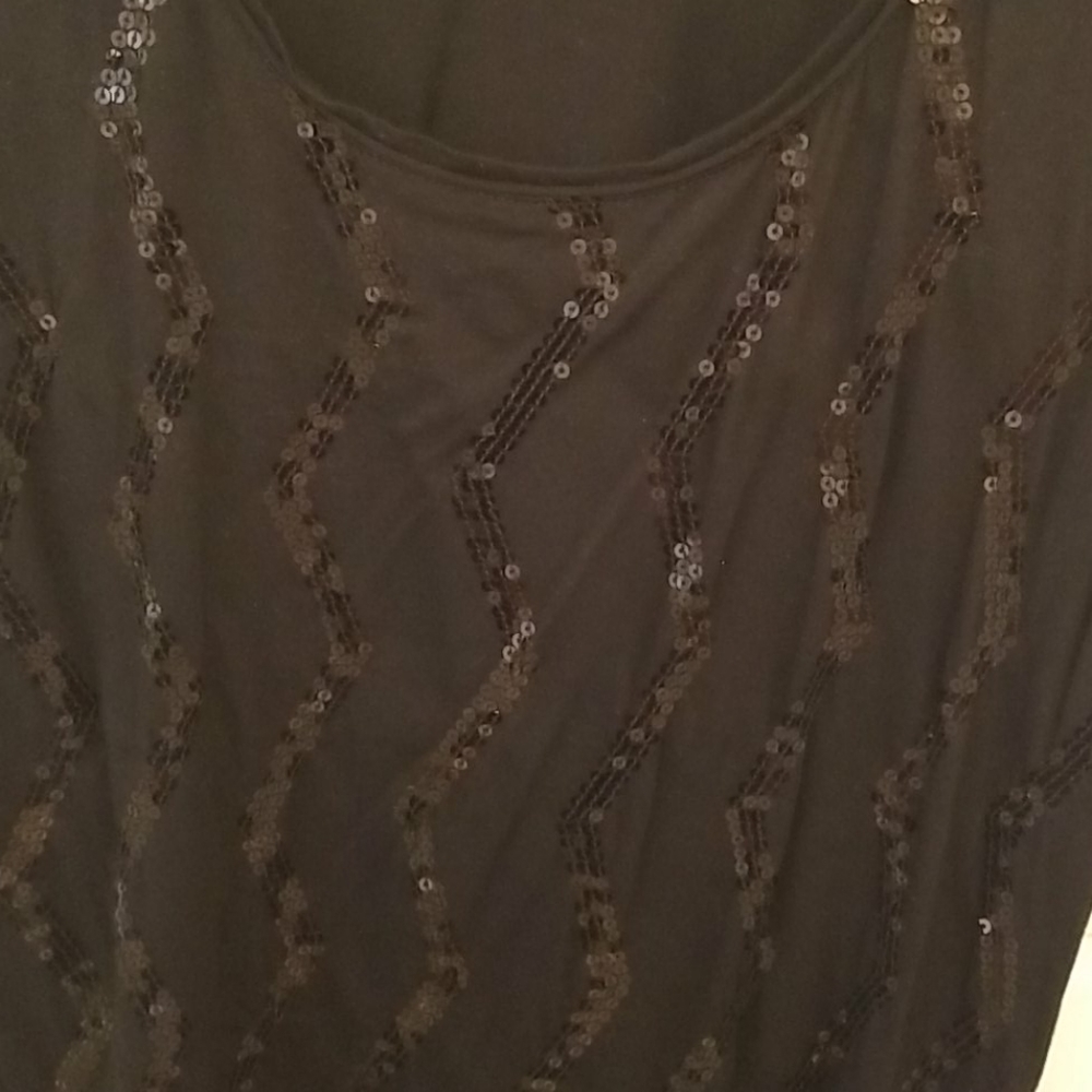Fun sequin top - Picture 2 of 3